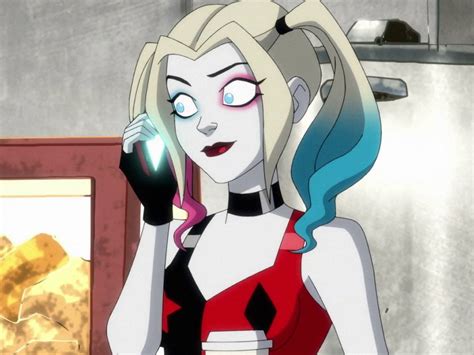 does harley quinn have nudity|Is it just me, or is cartoon Harley a little more naked。